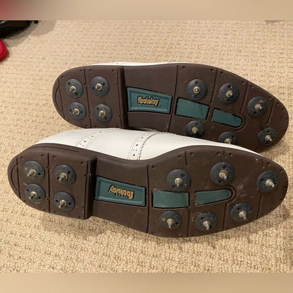 FOOTJOY Stylish White Woman’s Golf Shoes. Size 7.5 - Picture 4 of 9